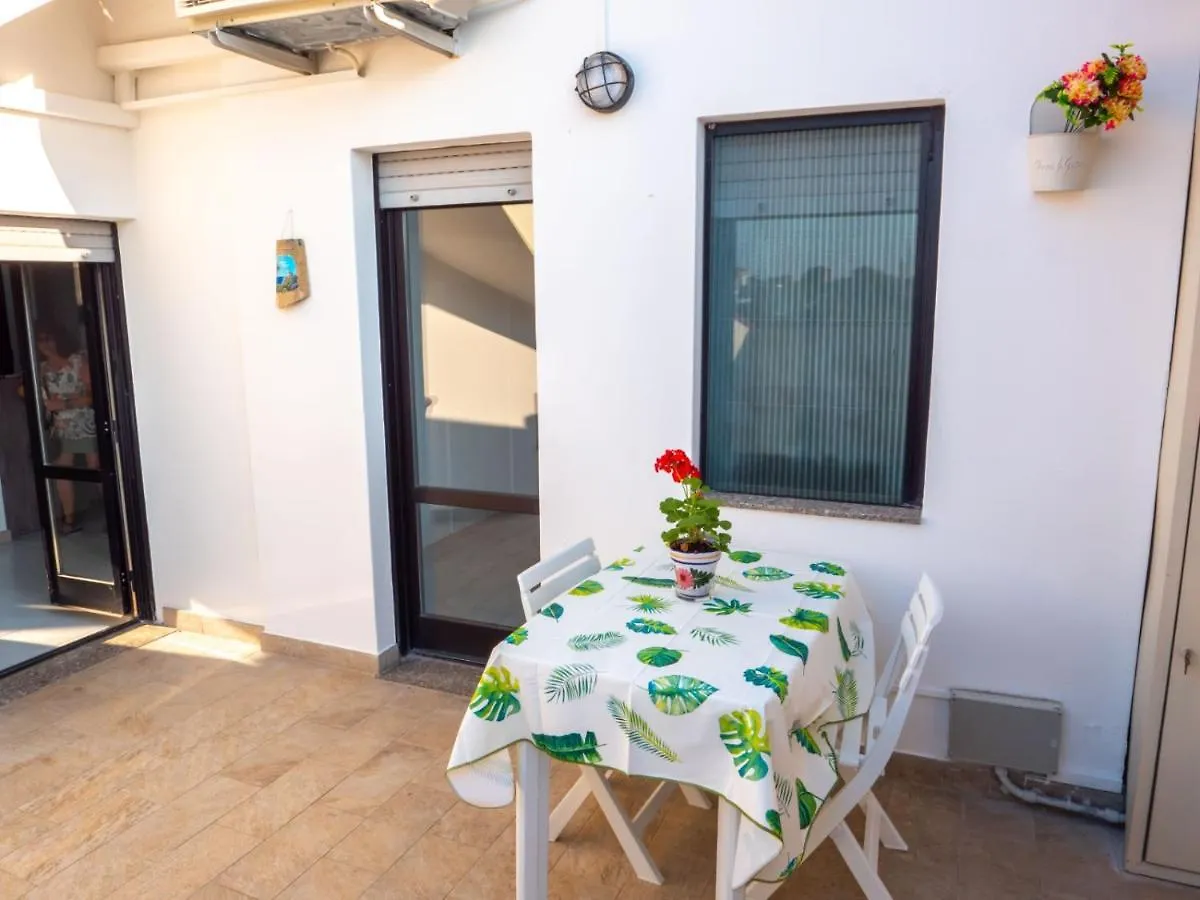 Comfy Penthouse Appartement Milaan Italië